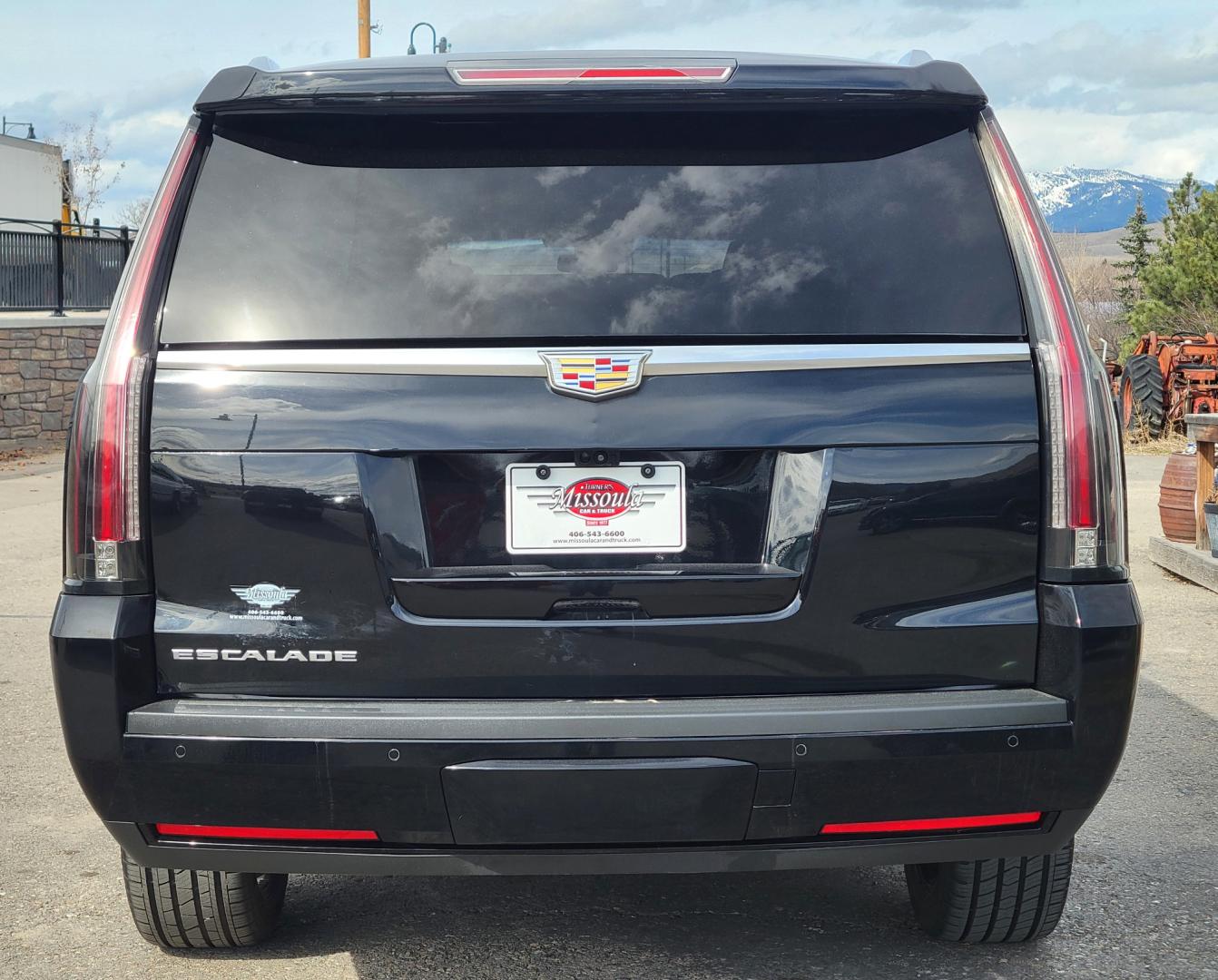 2018 Black /Black Cadillac Escalade ESV (1GYS4HKJ4JR) with an 6.2L V8 engine, 10 Speed Auto transmission, located at 450 N Russell, Missoula, MT, 59801, (406) 543-6600, 46.874496, -114.017433 - Beautiful Black Caddy SUV. 4 Wheel Drive. 6.2L V8 Engine. 10 Speed Automatic Transmission. 3rd Row Seating. Heated and Cooled Leather Seats. Navigation. Bluetooth. Backup Camera. Runningboards. Air Cruise Tilt. Power Windows and Locks. - Photo#6